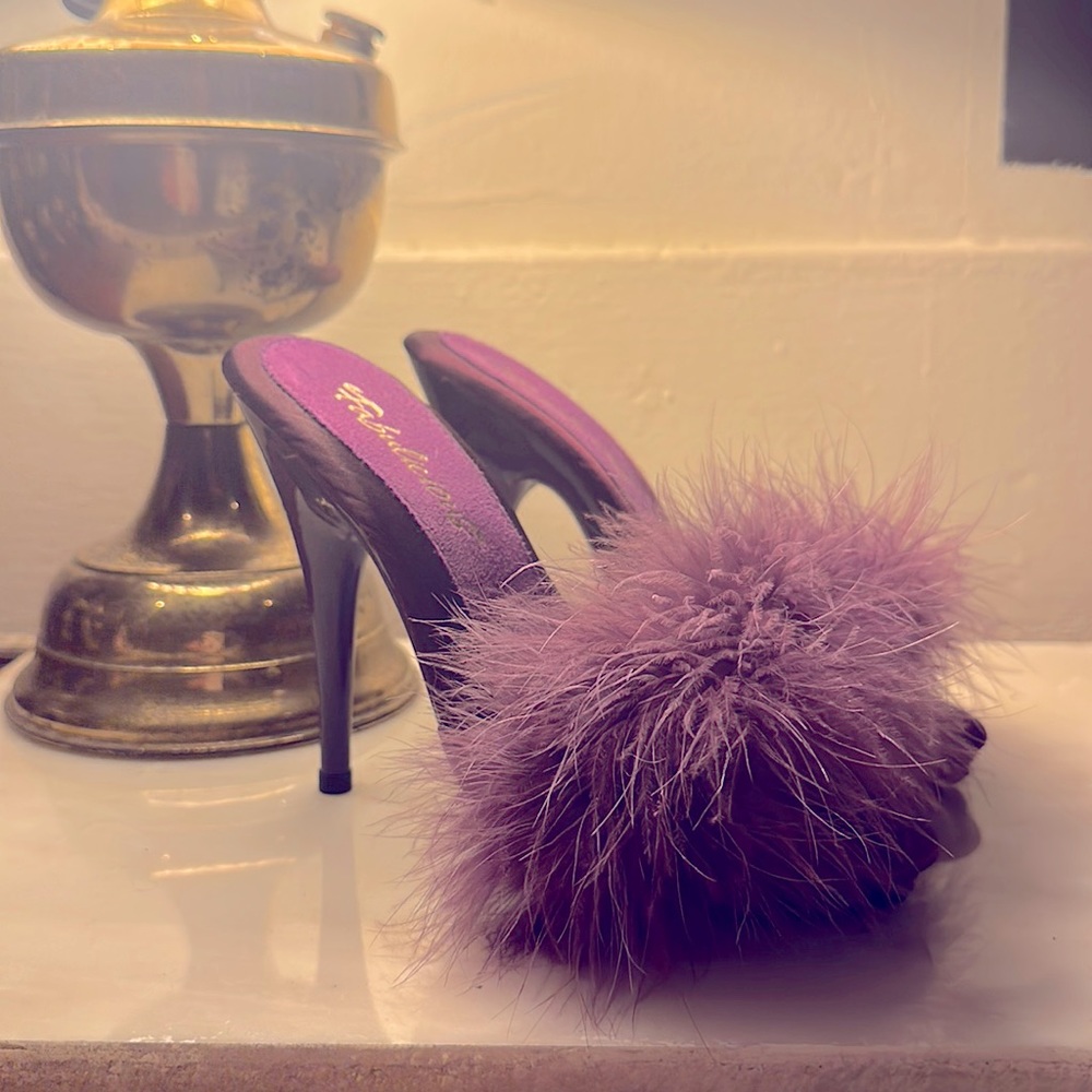 Fabulicious Padded high heel feather slippers!